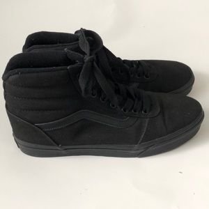 🔥🔥 Vans Men’s Sneaker. Size 8. Excellent Condition.